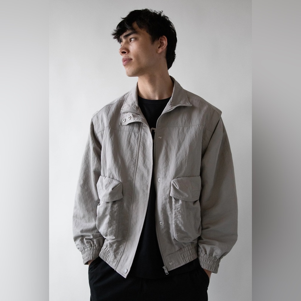 Oak + Fort Men’s Light Gray Utility Jacket Bomber with zip off sleeves